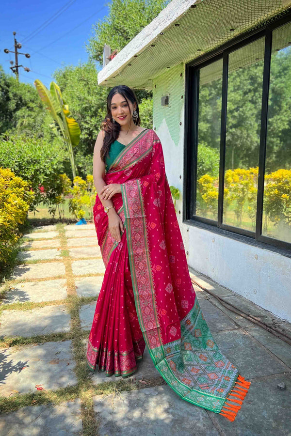Hot Pink Patola Silk Zari Weaving Saree