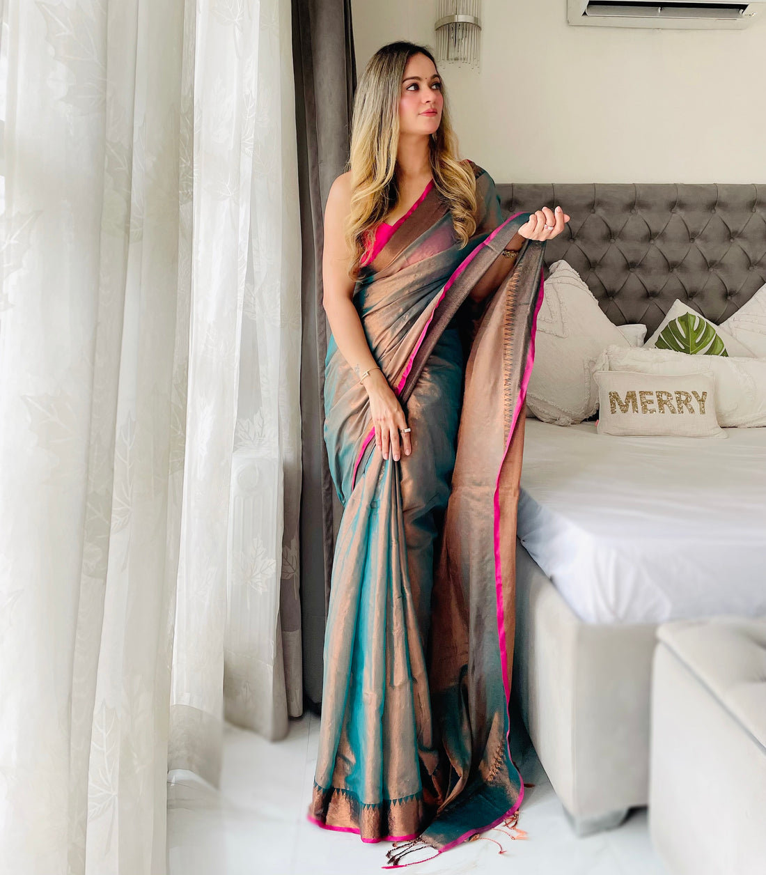 Shaaola Rama Green Handloom Tissue Saree