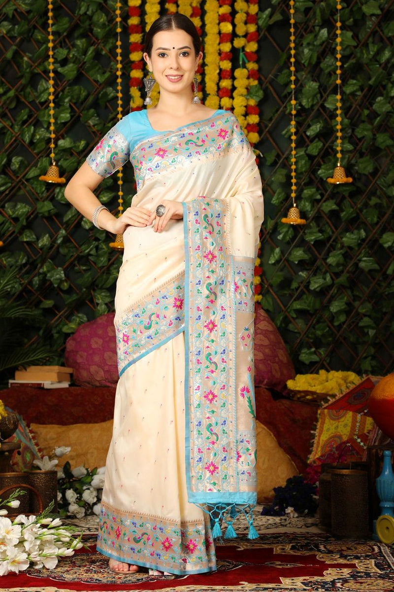 Buy White Zari Woven Paithani Silk Saree by Designer Vishnu Weaves for  Women online at Kaarimarket.com